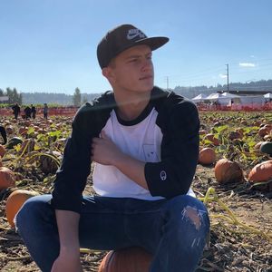 Meet your Posher, Yuriy